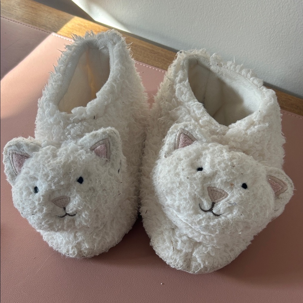 Pottery Barn Kids White Cat Slippers